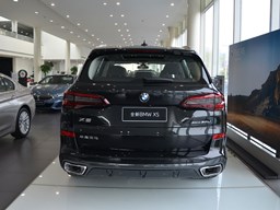 寶馬X5外觀圖片