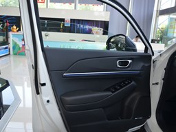 本田e：NS1 內(nèi)飾圖片