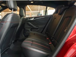 福特?？怂箖?nèi)飾圖片