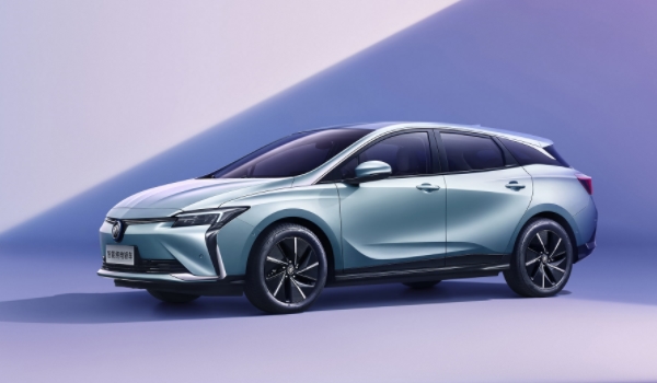 微藍(lán)6插電混動(dòng)版2022怎么樣 使用效果非常不錯(cuò)