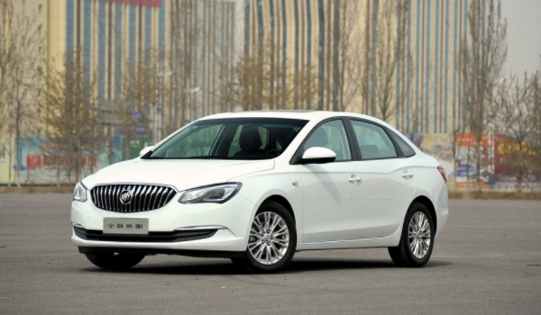 別克英朗怎么樣 行駛穩(wěn)定、配置豐富、油耗低（百公里5.3L）