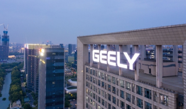 吉利汽車怎么樣 性價比高、發(fā)動機動力充沛、車型眾多（售價合理）