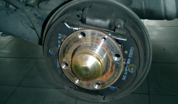 碟剎和鼓剎哪個安全 碟剎使用效果更安全（重量輕、散熱塊）