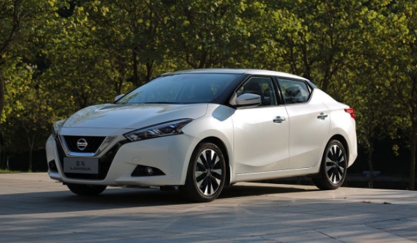 藍(lán)鳥怎么樣 車身時(shí)尚、省油耐用、車輛保值率很高