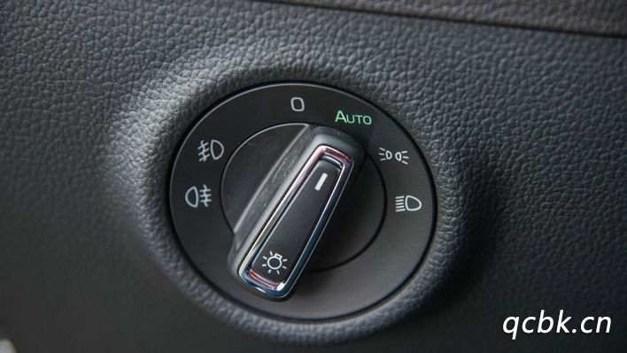 霧燈圖標是什么樣的