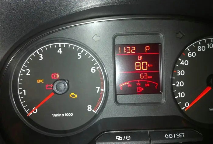 epc燈亮可以繼續(xù)駕駛嗎