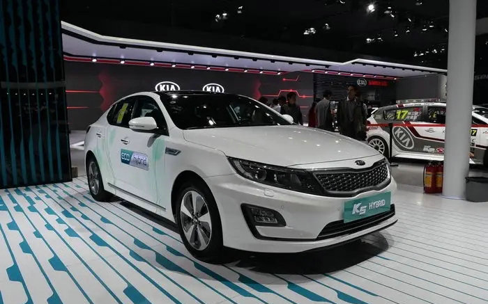 起亞k5混合動(dòng)力版報(bào)價(jià)多少錢