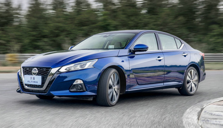 日產(chǎn)天籟霧燈保險(xiǎn)絲在哪里