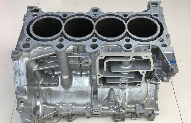 發(fā)動機缸體材料是鑄鐵好還是鋁合金好