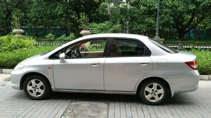 本田飛度三廂車(chē)好不好