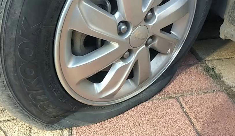 車胎沒氣了怎么開去修車店