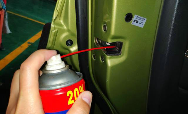 自動擋車門鎖壞了怎么開
