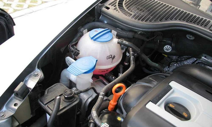 車(chē)子提醒加冷卻液還能開(kāi)多久