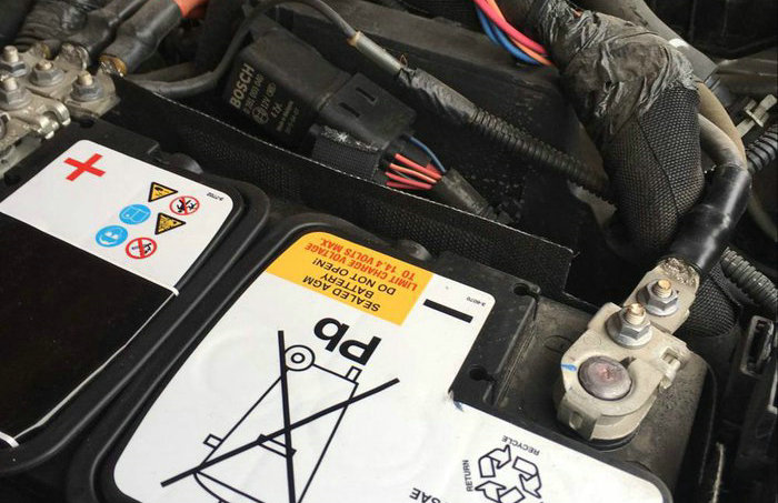 車子長時(shí)間停放拆電瓶正極還是負(fù)極