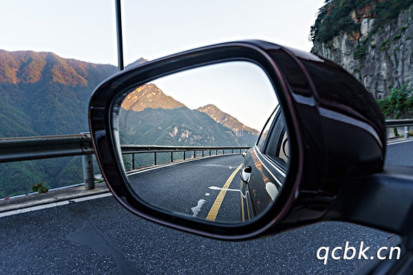 汽車(chē)反光鏡怎么調(diào)