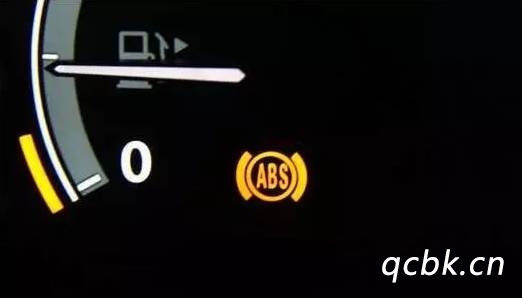 abs防抱死系統(tǒng)燈亮還可以開(kāi)嗎