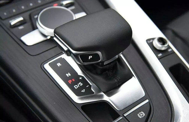 自動(dòng)擋上的P、R、N、D、S、L代表什么檔位