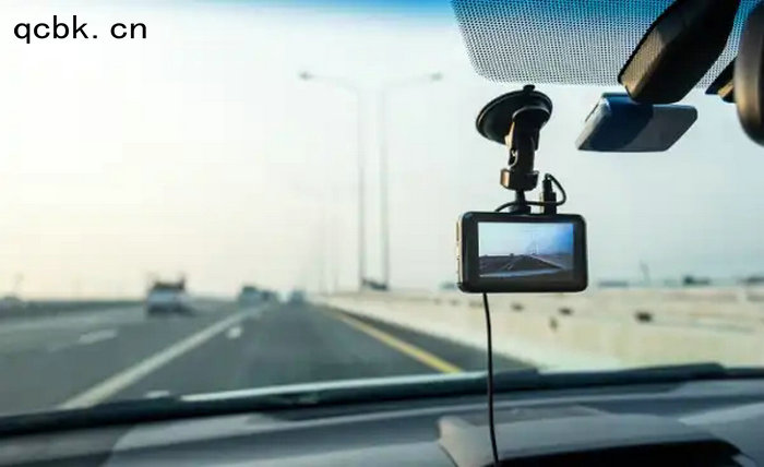 行車(chē)記錄儀安裝位置哪里最好
