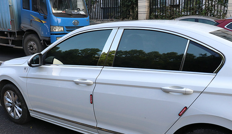 車門鍍鉻飾條翹邊怎么修復(fù)