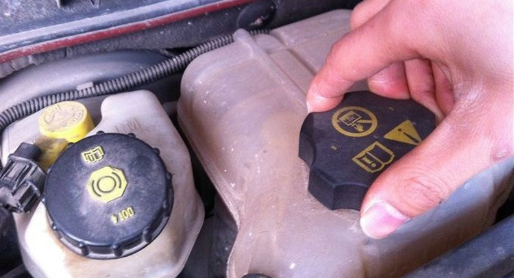 汽車加防凍液的地方是什么標(biāo)志