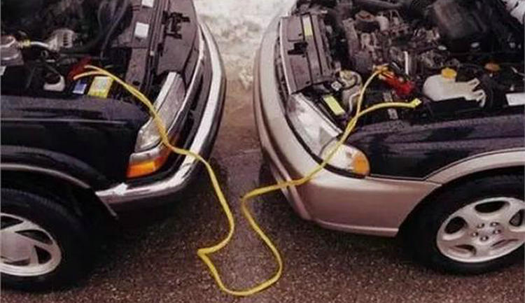汽車電瓶電量不足打火會(huì)怎樣