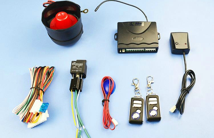 汽車停著突然發(fā)出警報(bào)聲