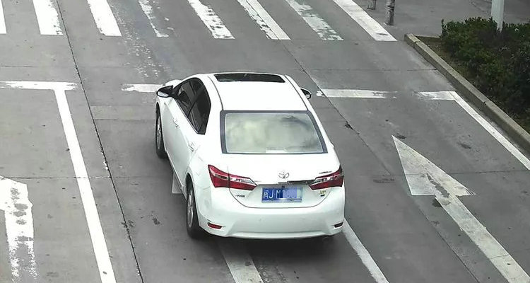 開(kāi)車走錯(cuò)了走到對(duì)向車道扣幾分