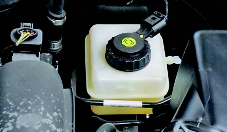 剎車油每兩年換一次可以嗎