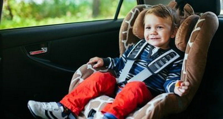 安全座椅最小幾個(gè)月可以坐