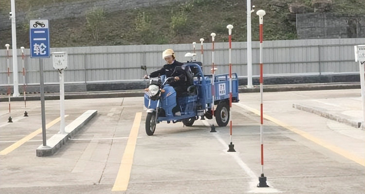 摩托車(chē)駕駛證怎么考