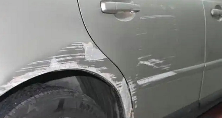 一點點露底漆需要修嗎