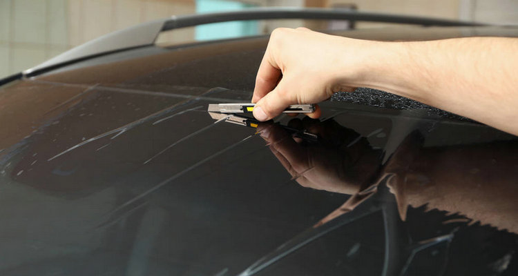 汽車舊貼膜怎么撕下來