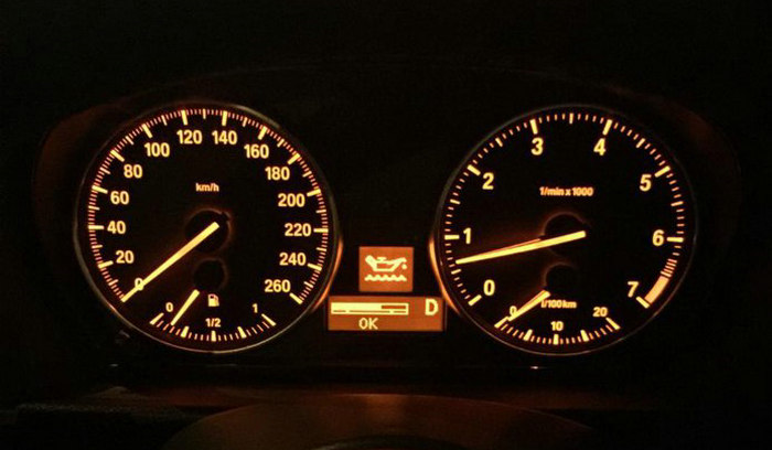 機油剩余量過低還能開嗎