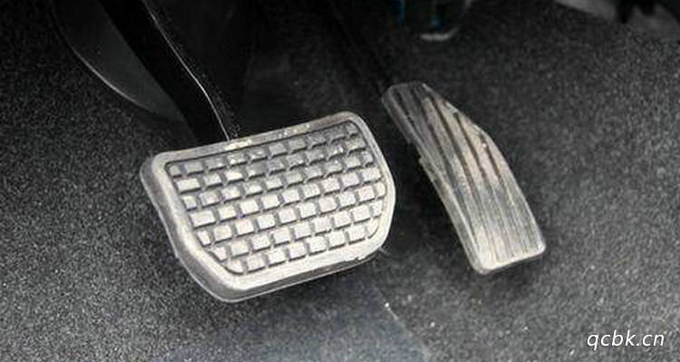 剎車踩下去很軟是什么原因