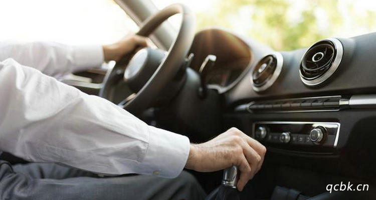 自動(dòng)擋車熄火怎么推著走