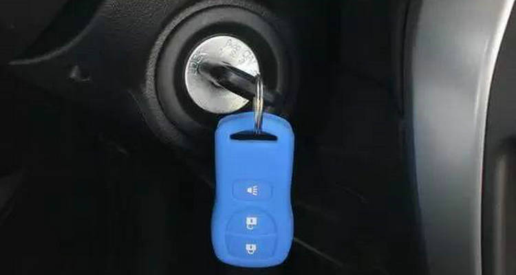 車(chē)擰不動(dòng)鑰匙如何解決