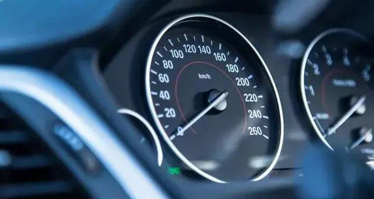 汽車不開(kāi)多久發(fā)動(dòng)一次最好