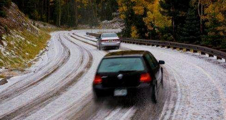 自動(dòng)擋下長(zhǎng)坡怎么操作最正確