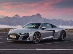 賽車公路上的超級(jí)跑車 奧迪r8價(jià)格多少