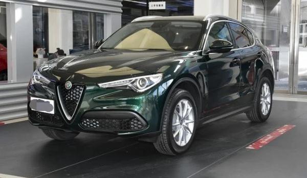 2021款Giulia/Stelvio，實(shí)力相當(dāng)難選擇