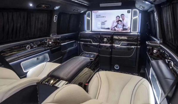 汽車內飾翻新一般多少錢，車型不同價格不同（日常保養(yǎng)很重要）