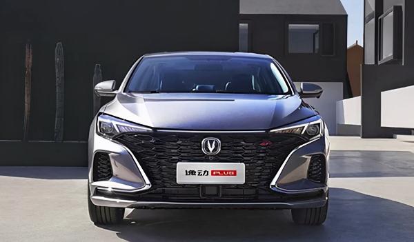 2021款逸動PLUS上市，性價比高售價實惠（成熟中帶點霸氣