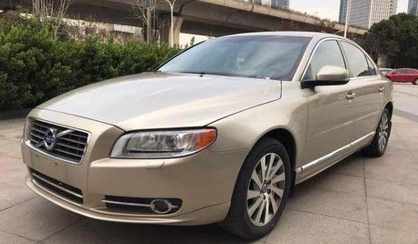 沃爾沃s80多少錢，二手車保值率低（維修保養(yǎng)難）