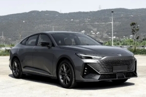 長安uni-v保值率怎么樣 前五年保值率47%（二手車成交價(jià)11萬）