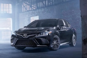 凱美瑞2.0豪華版落地價(jià)2022，全款落地最低報(bào)價(jià)20萬（分期落地首付7.9萬）