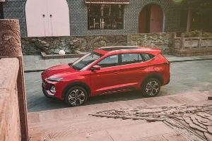 大眾思皓x8怎么樣，搭載1.5T+6DCT動(dòng)力組合（三排六座布局）