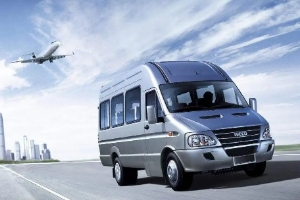 依維柯4米2廂式貨車報(bào)價(jià)，依維柯得意報(bào)價(jià)僅10萬起