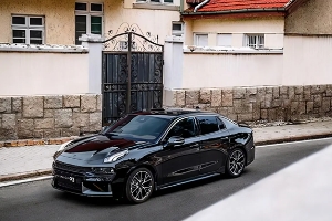 領(lǐng)克03+配置參數(shù)公布，標(biāo)配2.0T+8AT動(dòng)力（采用4門5座三廂車結(jié)構(gòu)）