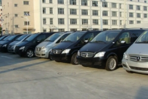 租車(chē)一天大概多少錢(qián) 不同車(chē)型租車(chē)價(jià)格差異較大（常用車(chē)100-500元）