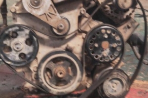 發(fā)動機皮帶吱吱響是怎么回事 皮帶松緊故障、緊張輪失效、震動劇烈